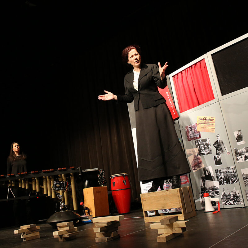 Anita Zieher als Rosa Luxemburg