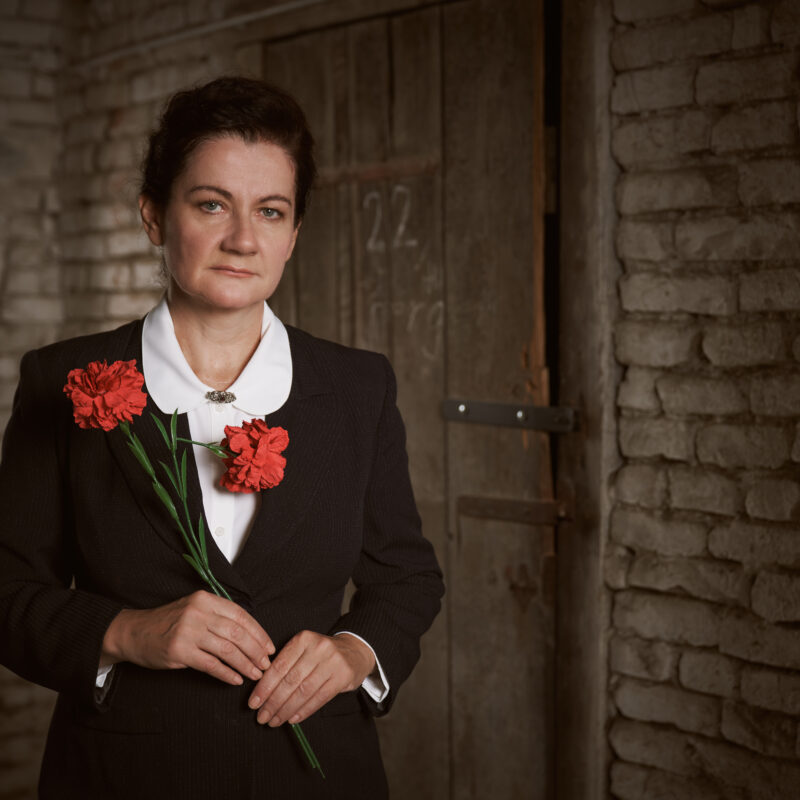 Anita Zieher als Maria Emhart